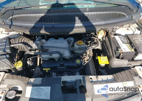 2001 Chrysler Town & Country Lxi z USA, uszkodzony, nr VIN 2C8GP54L81R152545